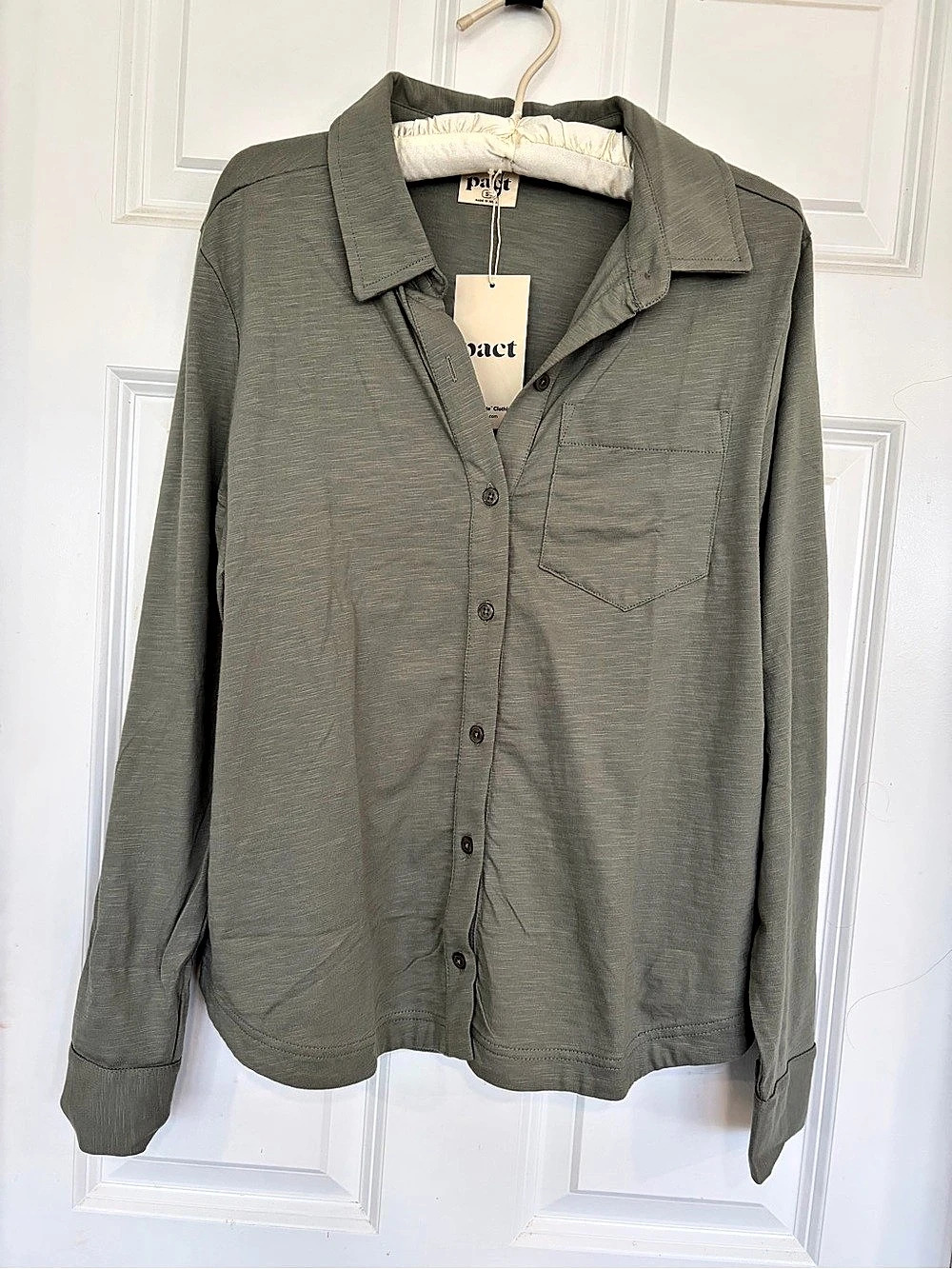 Pact Organic Cotton Button Down Shirt Size Small NWT
